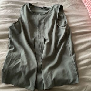Sleeveless top from Banana Republic - size S! In good condition!